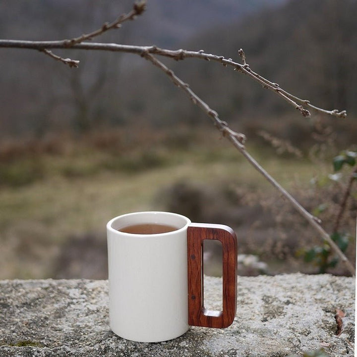 Mug cerámica con asa madera - Olokuti