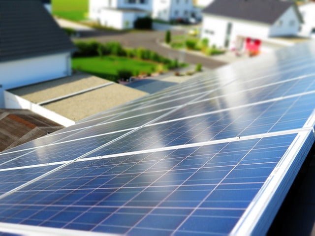¿Es legal hacer una instalación solar fotovoltaica en una casa? - Olokuti