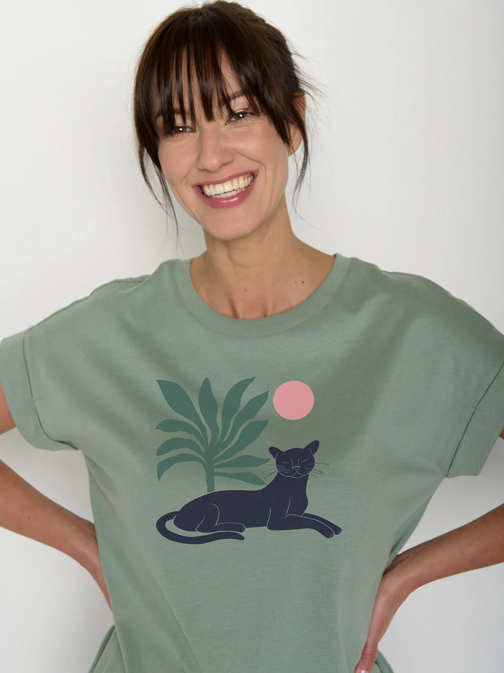 Camiseta Loony Panther Leaves Pale green