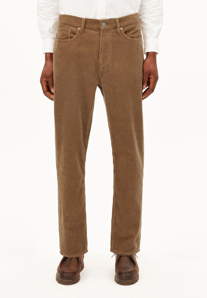 Pantalones de pana MAAKX RELAXED CORDUROY PANT Amberwood