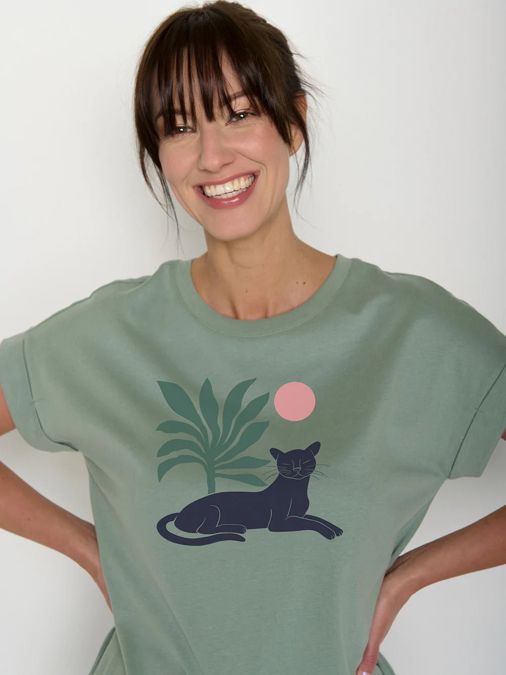 Camiseta Loony Panther Leaves Pale green - Olokuti