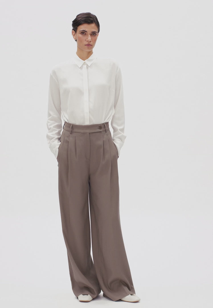 Blusa LARISAANA LONGSLEEVE Blanco