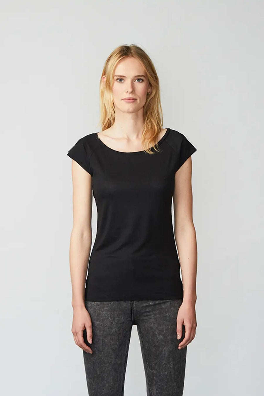 Camiseta Baratee negro - Olokuti