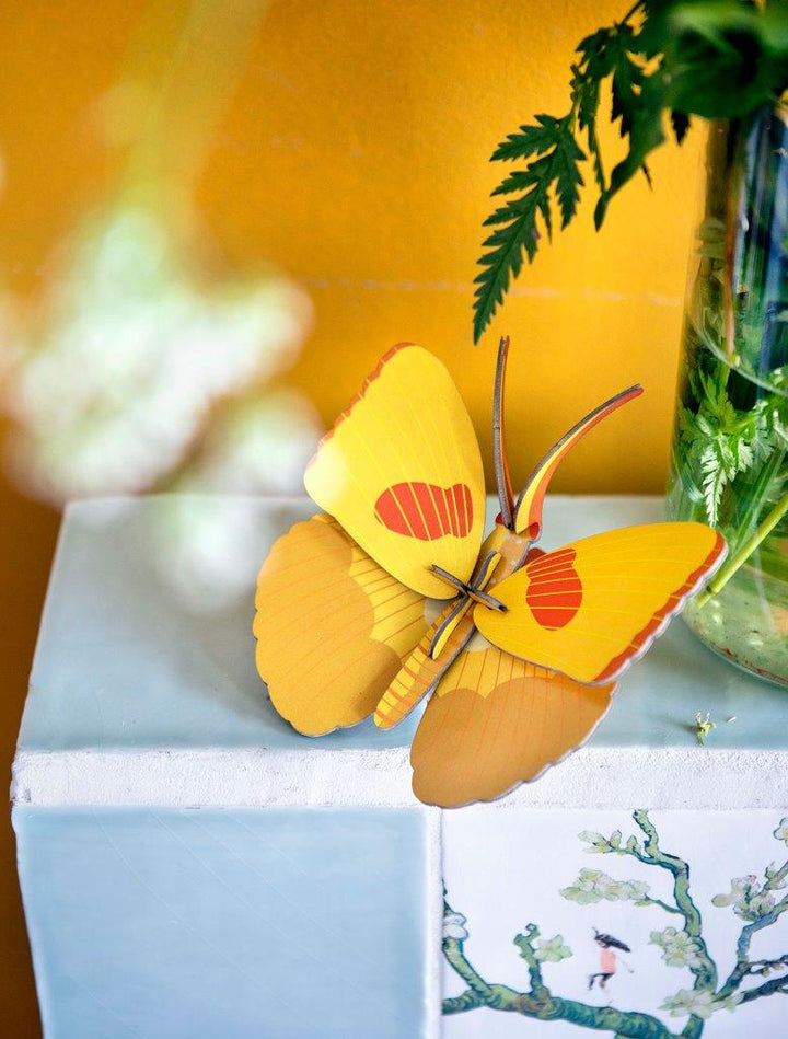 Mariposa pequeña Insecto Arte Floral - Olokuti