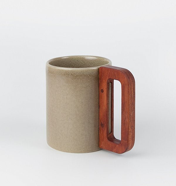 Mug cerámica con asa madera - Olokuti